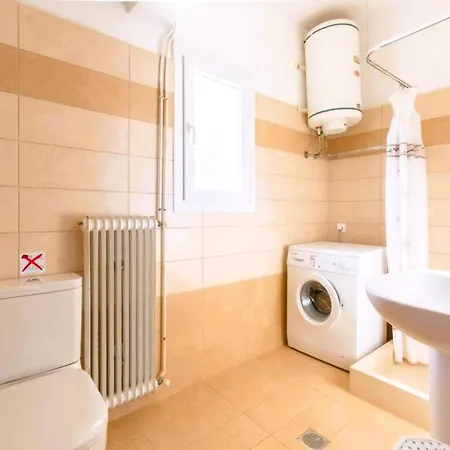 Bakers House Two Bedroom Apartment, Where Every Moment Becomes A Memory * Gimari